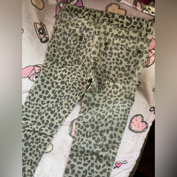 Baby phat leopard print jeans🖤 - Picture 3 of 4